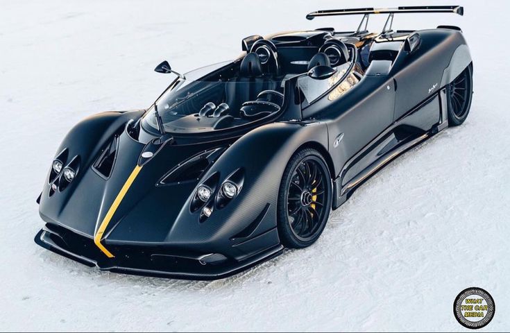 Pagani Zonda HP Barchetta mobil ini merupakan penghormatan terhadap model legendaris Zonda yang pertama kali diluncurkan pada tahun 1999