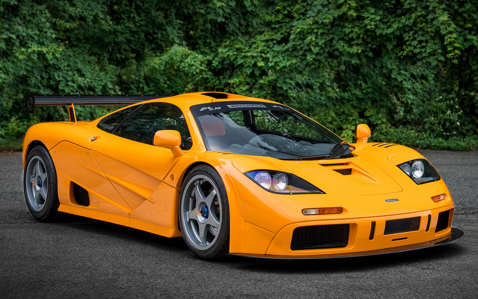 McLaren F1 LM adalah salah satu mobil paling legendaris dan diakui dalam sejarah otomotif.