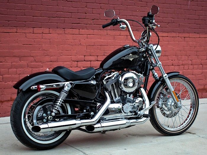 Harley-Davidson Seventy-Two, yang dikenal juga sebagai "’72," adalah salah satu model motor ikonik dari seri Sportster.