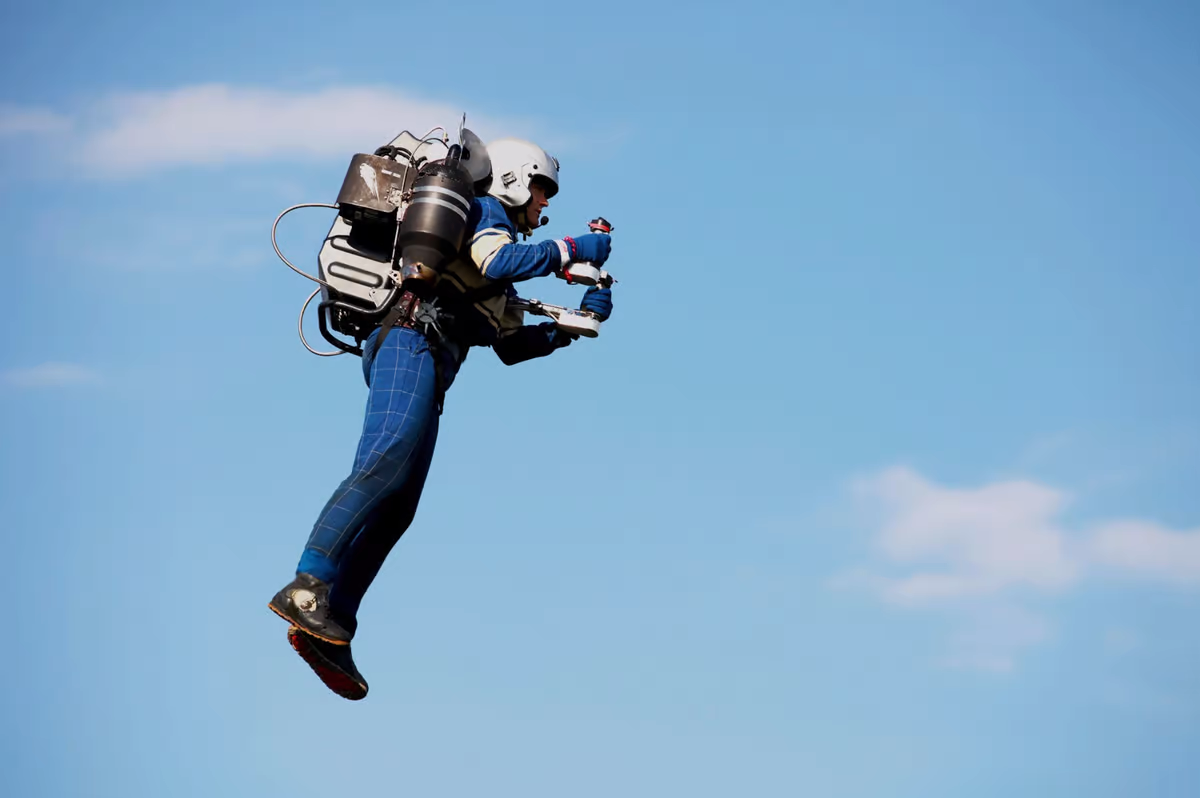 Para ilmuwan dan insinyur di seluruh dunia saat ini tengah mengembangkan teknologi jetpack yang berpotensi menjadi bentuk baru kendaraan pribadi manusia