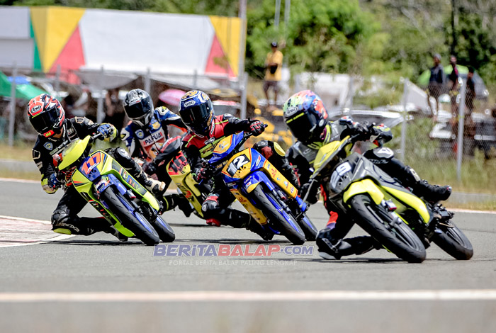 Road race adalah bentuk balap motor yang berlangsung di jalanan terbuka atau sirkuit yang terbuat dari aspal